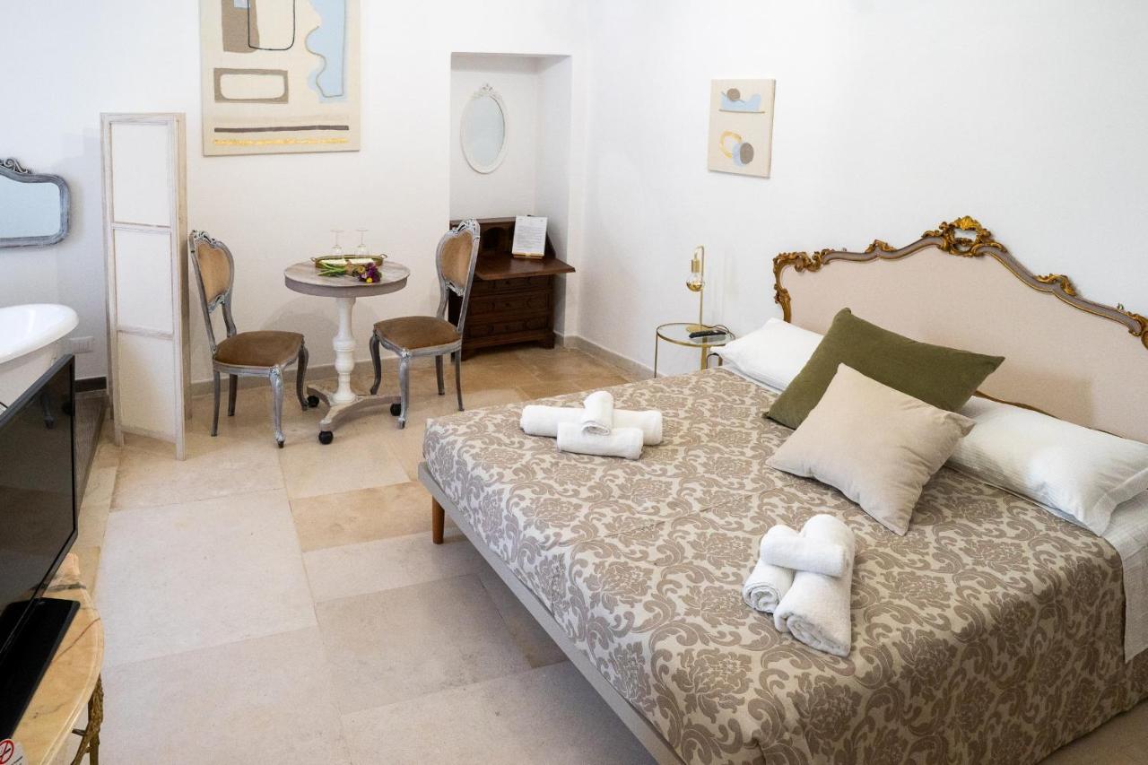 Corte Pietrantica - Charming Rooms & Suites Джовинацо Екстериор снимка