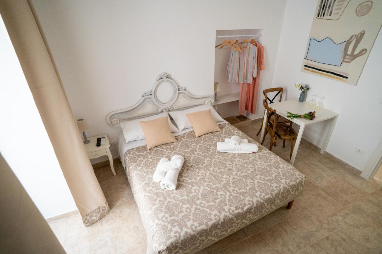 Corte Pietrantica - Charming Rooms & Suites Джовинацо Екстериор снимка