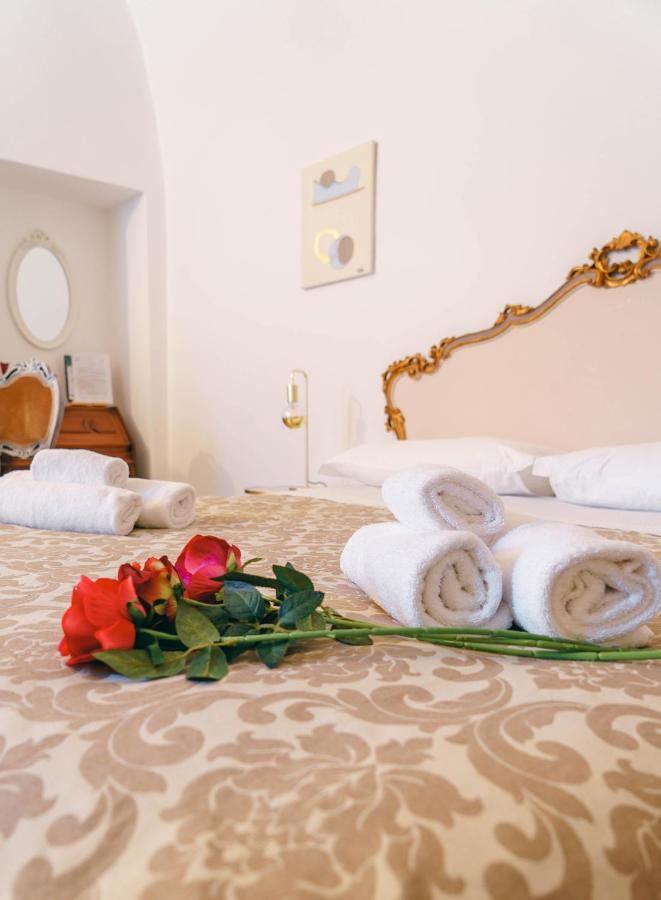 Corte Pietrantica - Charming Rooms & Suites Джовинацо Екстериор снимка