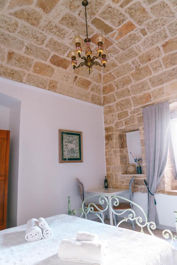Corte Pietrantica - Charming Rooms & Suites Джовинацо Екстериор снимка