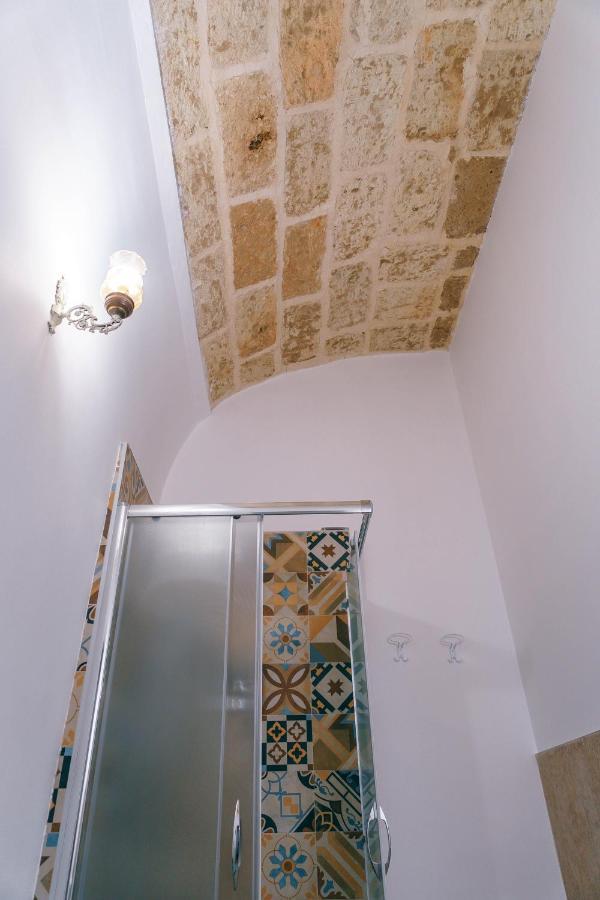 Corte Pietrantica - Charming Rooms & Suites Джовинацо Екстериор снимка