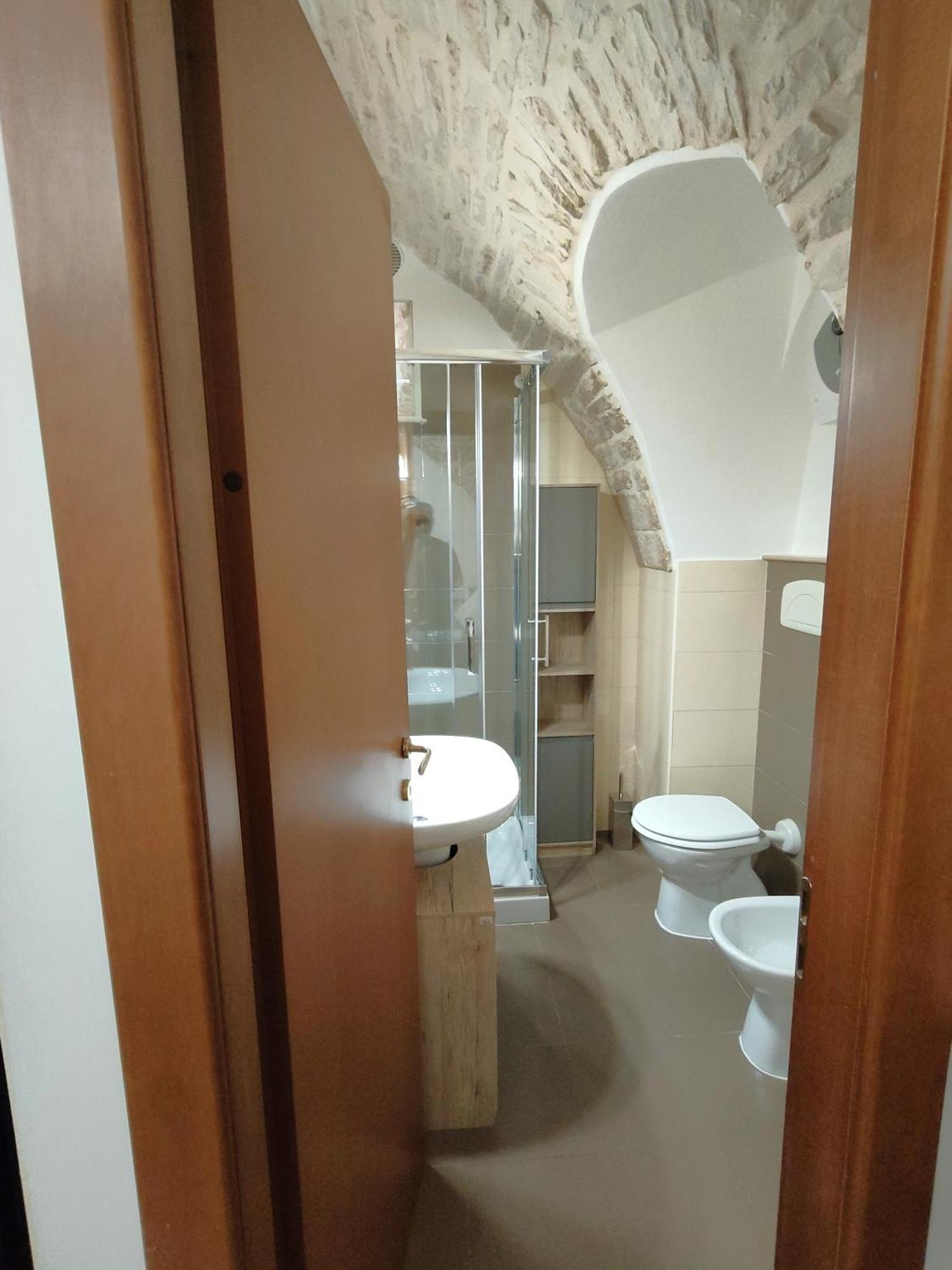 Corte Pietrantica - Charming Rooms & Suites Джовинацо Екстериор снимка